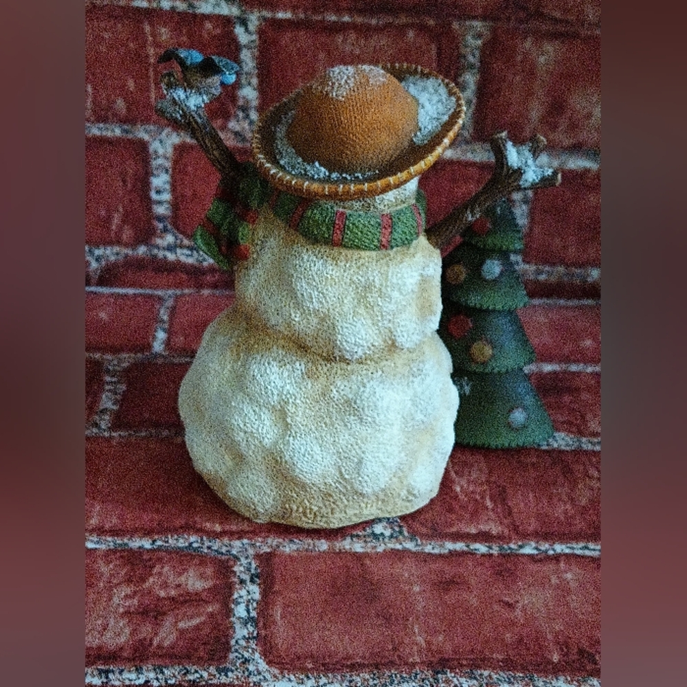 𝑳𝒂𝒏𝒈 & 𝑾𝒊𝒔𝒆 𝑩𝒊𝒓𝒅 𝑰𝒏 𝑺𝒏𝒐𝒘𝒎𝒂𝒏 𝑯𝒂𝒏𝒅 𝑭𝒊𝒈𝒖𝒓𝒊𝒏𝒆 - Picture 4 of 16